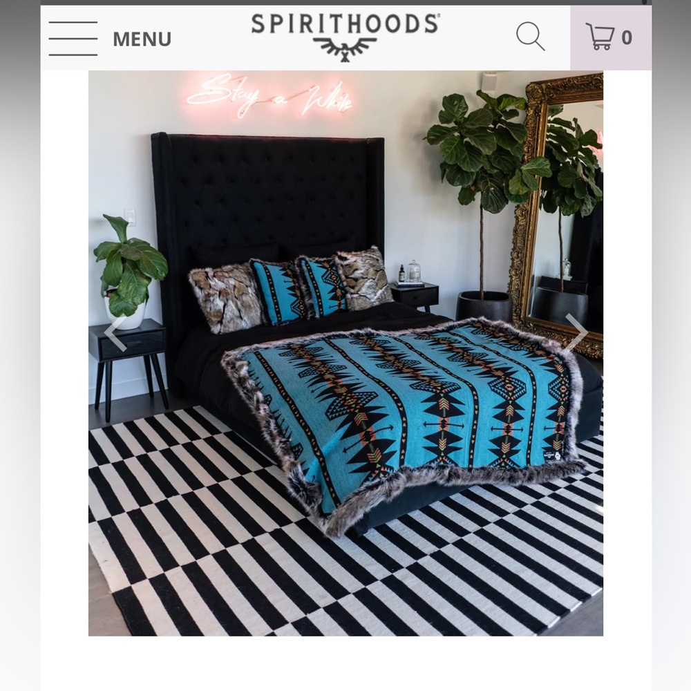 GREY WOLF FAUX FUR THROW blanket spirithoods